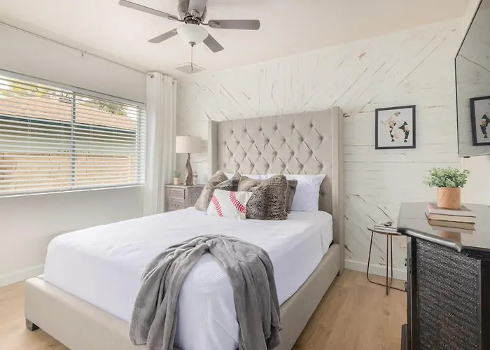Stylish 3br Pool Getaway Asu & Park Holiday home