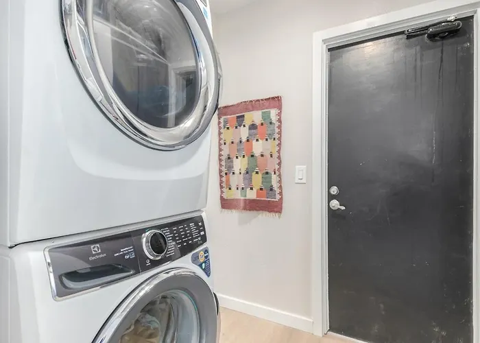 Holiday home Stylish 3br Pool Getaway Asu & Park *