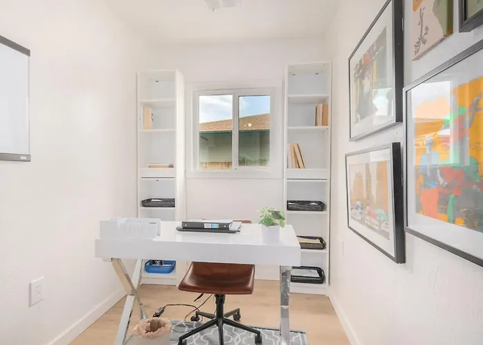 Stylish 3br Pool Getaway Asu & Park